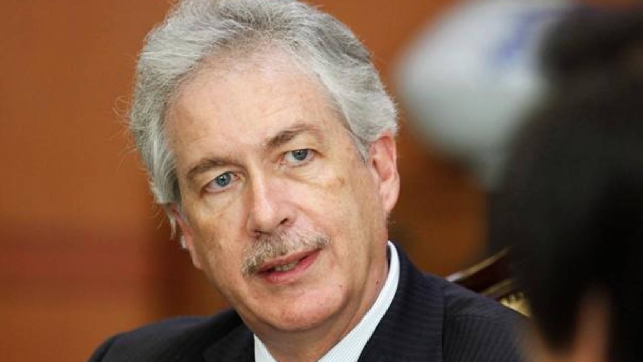 إيران تتصدر مباحثات رئيس حكومة إسرائيل ومدير الاستخبارات الأمريكية