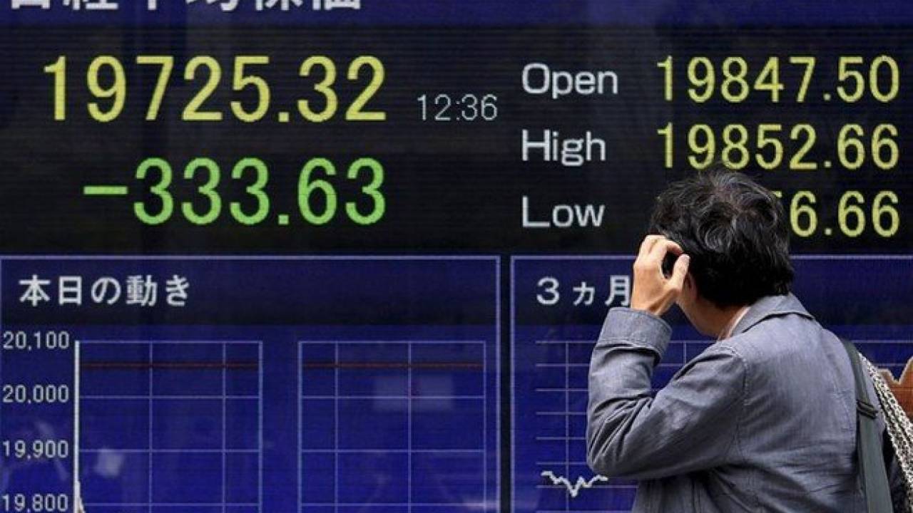 
تراجع المؤشر الياباني في مستهل التعاملات ببورصة طوكيو
