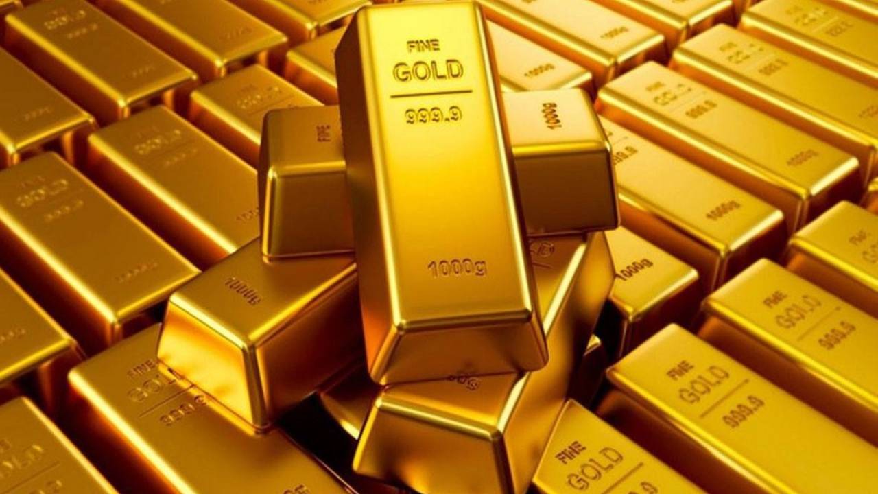 أسعار الذهب تتخلى عن أكبر مكاسبها في أسبوع