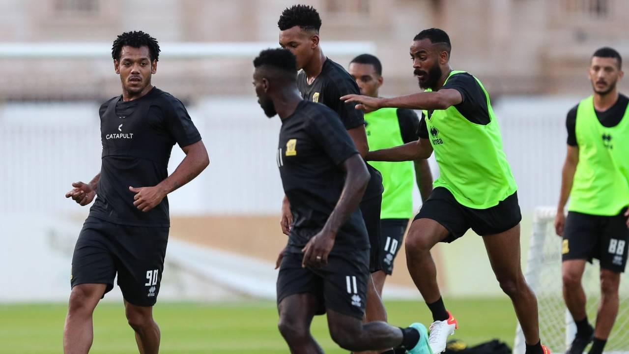 الاتحاد يرصد مكافآت ضخمة لخطف كأس محمد السادس