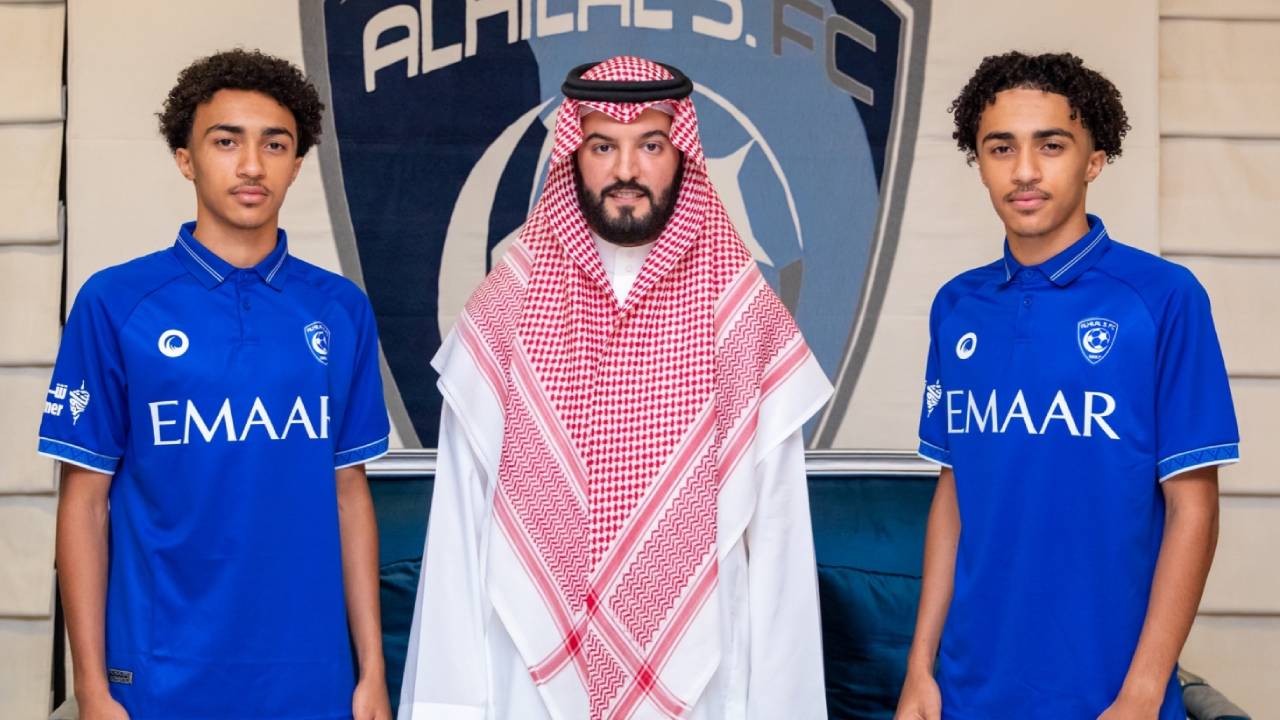 الهلال يوقّع مع التوأم «الزيد».. ويؤّمن بقاء أبو راسين