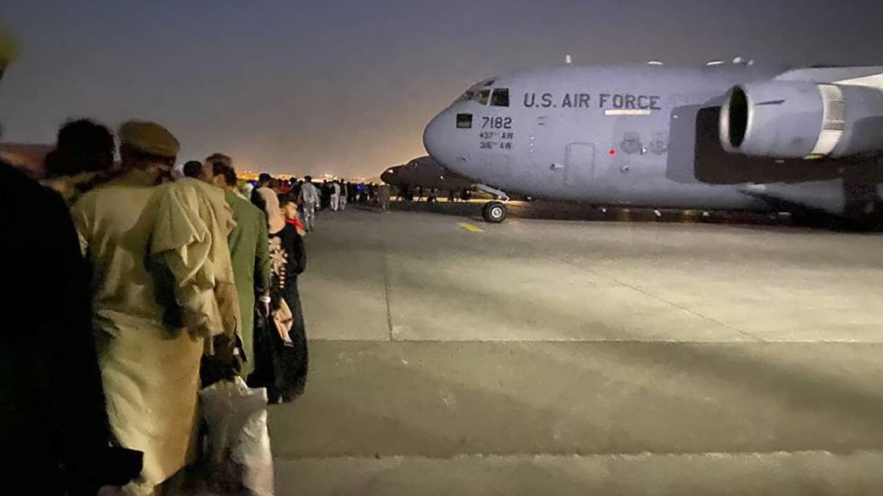 بـ5200 جندي.. مطار كابول في حماية أمريكا