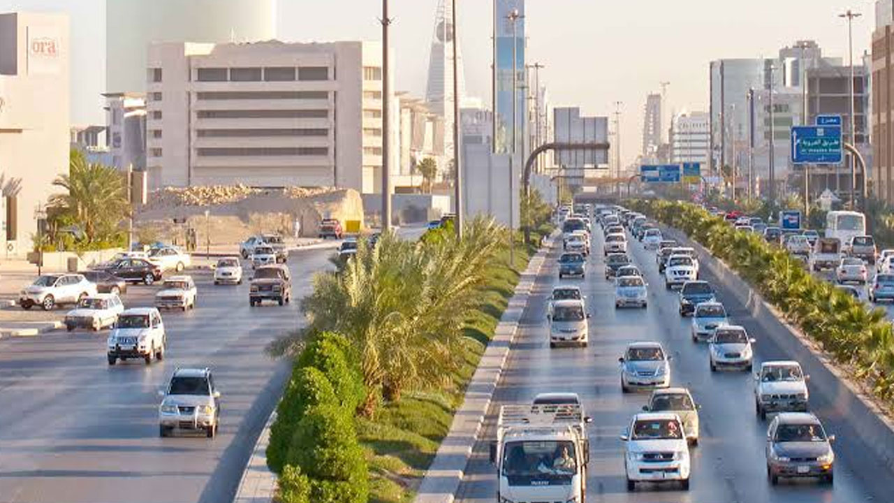 الحصيني: أجواء حارة بمعظم المناطق.. وأمطار على المرتفعات
