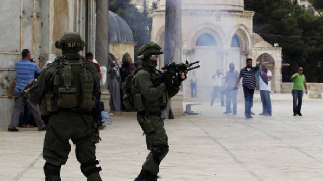 غزة.. مقتل فلسطيني وإصابة 15 آخرين خلال مواجهات مع الجيش الإسرائيلي