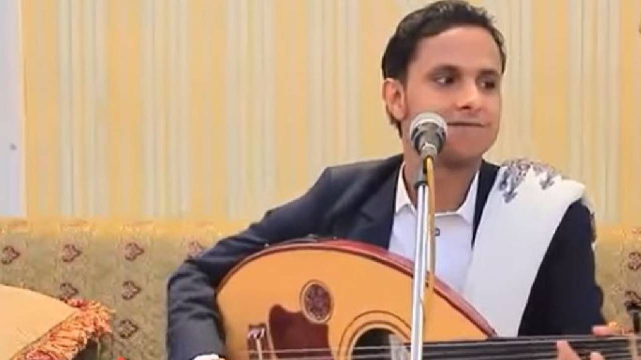 «الإرياني» بعد اختطاف فنان شاب: «ميليشيا الحوثي» لا تختلف عن القاعدة وداعش